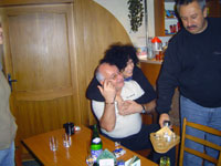 Vesel� z�bava zleva :  Mirek Grim, Katka Urbaniecov�, Milan Ligocki