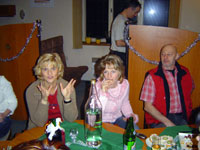 N�ru�iv� debata zleva :  Sylva Konderlov�, Jana Farga�ov�, J�n �imonovi�