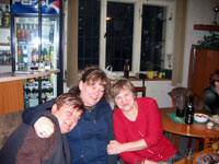 P�zuj�c� zleva :  Sl�vka Grimov�, V�ra �tecov�, Vilma Sikorov�