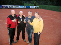 Ppitek ampaskm :  Roman Hladonik, Ale Dobesch, Roman Huka, Ren Farga