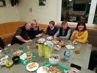 Tenisov� debaty host�