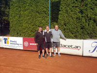 ��astn�ci vzty�ov�n� vlajek :  Ale� Dobesch, Ren� Farga�, Roman Hladonik