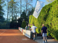 Vzty�ov�n� klubov�ch vlajek