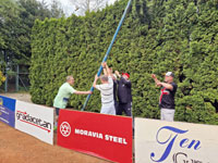 Vzty�ov�n� klubov�ch vlajek