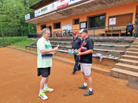 Vzty�ov�n� klubov�ch vlajek