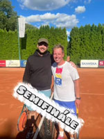 Semifinalist� fin�lov�ho turnaje zleva :  Michal Fi�ara, Jakub Ra��k