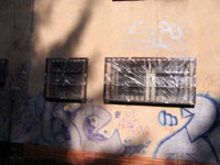 Star� posprejovan� fas�da