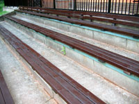 N�t�ry lavi�ek na centr�ln�m dvorci