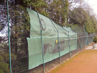 Oprava plotu na centr�ln�m dvorci