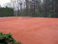 Zadn� dvorce jsou hotovy