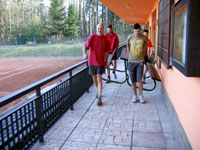 Na z�v�r venkovn� posezen�