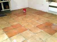 Pokl�d�n� nov� dla�by