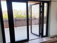 Vstupn� dve�e na balk�n