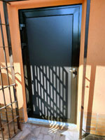 Vstupn� dve�e do z�vodn�ch �aten finaln� podoba