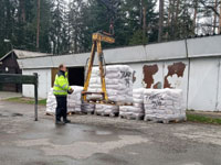 Skl�d�n� antuky z auta