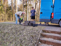 Odvoz gumov�ch p�s�