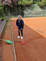 Iva Dembinn� p�i �prav� dvorc�