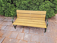 Nov� lavi�ky na dvorc�ch