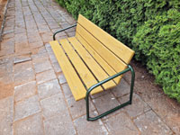 Nov� lavi�ky na dvorc�ch