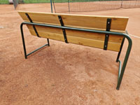 Nov� lavi�ky na dvorc�ch