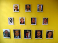 Obrazy na schodi�ti