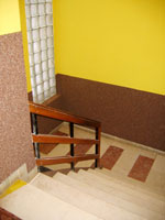 Malby a sokl na schodech