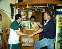 Posezen v "Ten Baru"