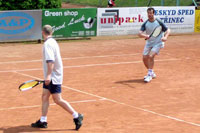 Boje ve skupin�ch zleva :  Du�an Adam��k, Milan Rusz