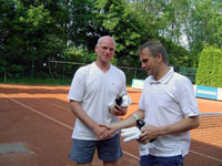 �tvrt� v po�ad� zleva :  Milo� Jadamus, Jan Jadamus