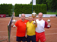 Vtzov Tineck inenring se svm majitelem zleva :  Ale Dobesch, Petr abka, Petr Gavlas