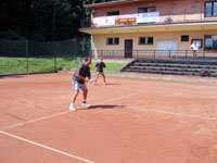 Boje na dvorc�ch :  1. T�ineck� sportovn�