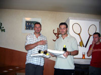 T�et� m�sto :  Petr Lipina (uprost�ed)