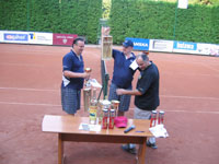 2. msto zleva :  Ren Farga, Roman Hladonik, Ale Dobesch