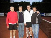 Ped vyhlenm vsledk zleva :  Karel Hoda, Roman Dudys, Bronislav Cienciala, Daniel Dudys