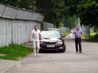 Pjezd nmstka vlevo :  K. Moj