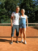 ��astn�ci tunaje zleva :  Vlastimil Kl�r, Olga Kl�rov�