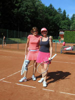 astnice turnaje zleva :  Dagmar Szturcov, Veronika pokov