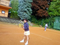 astnice turnaje zleva :  Veronika pokov, Sylva Petrovov