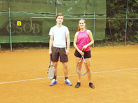 astnci turnaje zleva :  Radim Konderla, Tereza Konderlov