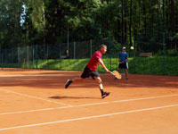 astnci turnaje zleva :  Tom Sikora, Rudolf Vavrean