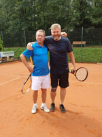 astnci turnaje zleva :  Pavel Nierostek, Ivo ern