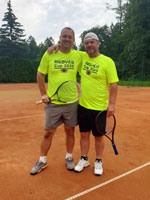 astnci turnaje zleva :  Tom Motyka, Petr Heczko