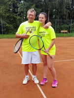 astnci turnaje zleva :  Pavel Nierostek, Dominika Zoubkov