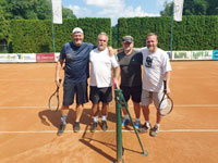 Semifinalist� zleva :  Ivo �ern�, Roman Hu�ka, Vladim�r Kyli�n, Petr Zoubek