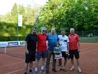 2. msto zleva :  Milan Messerschmidt, Tom Sikora