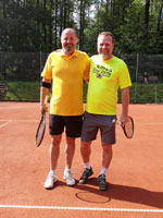 astnci turnaje zleva :  Martin Holubk, Petr Zoubek