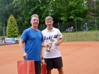 2.msto zleva :  Zdislav Csepcsar, Tom Sikora