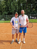 astnci turnaje zleva :  Petr Zoubek, Ji Bedn