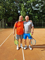 ��astn�ci turnaje zleva :  Daniel Pol�ek, Du�an Adam��k