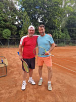 ��astn�ci turnaje zleva :  Petr Heczko, Martin �ot